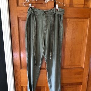 American Eagle linen blend pants, size 8. EUC